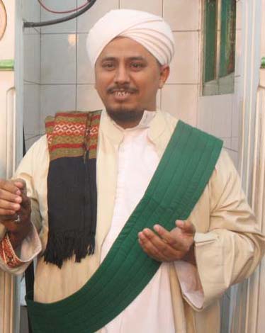 Hadits ke 15  – Kitab Nurul Iman – Jika Datang Kepada Kalian Hari Jum’at, Maka Mandilah